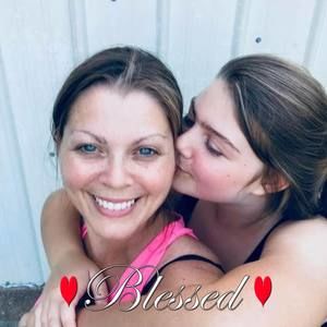 Meet your Posher, Danelle